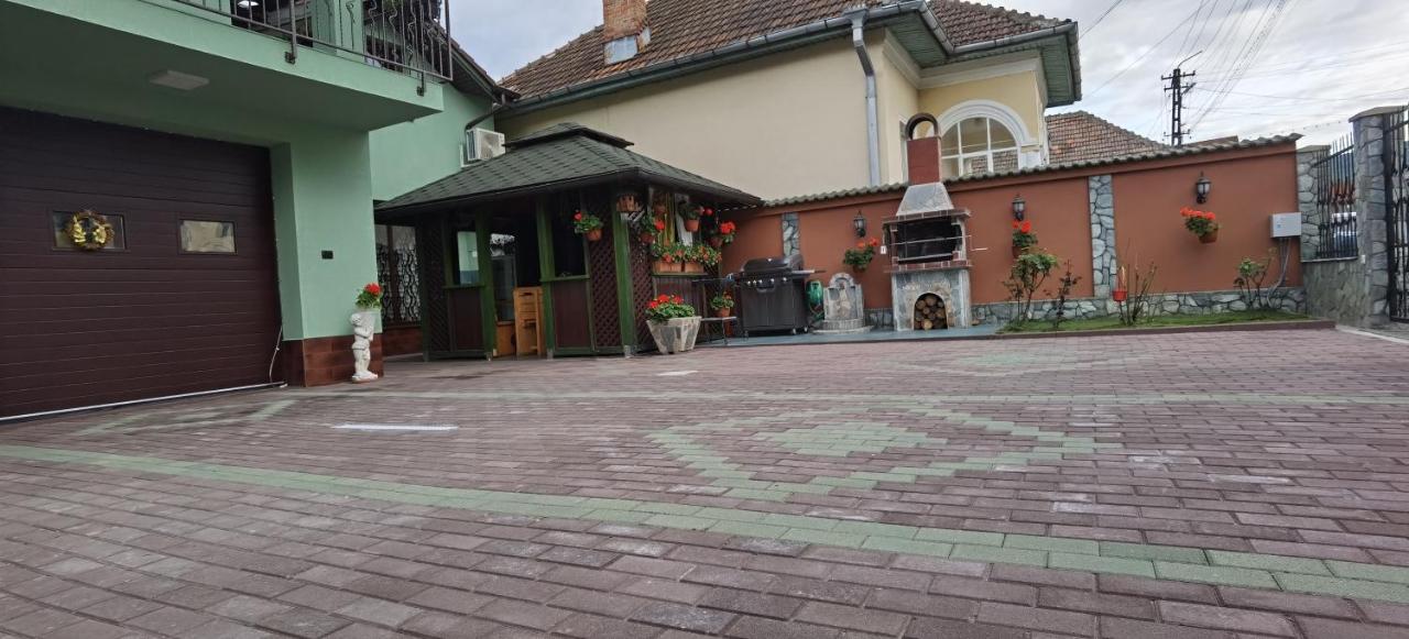 Casa Cizi Calimanesti Exterior foto